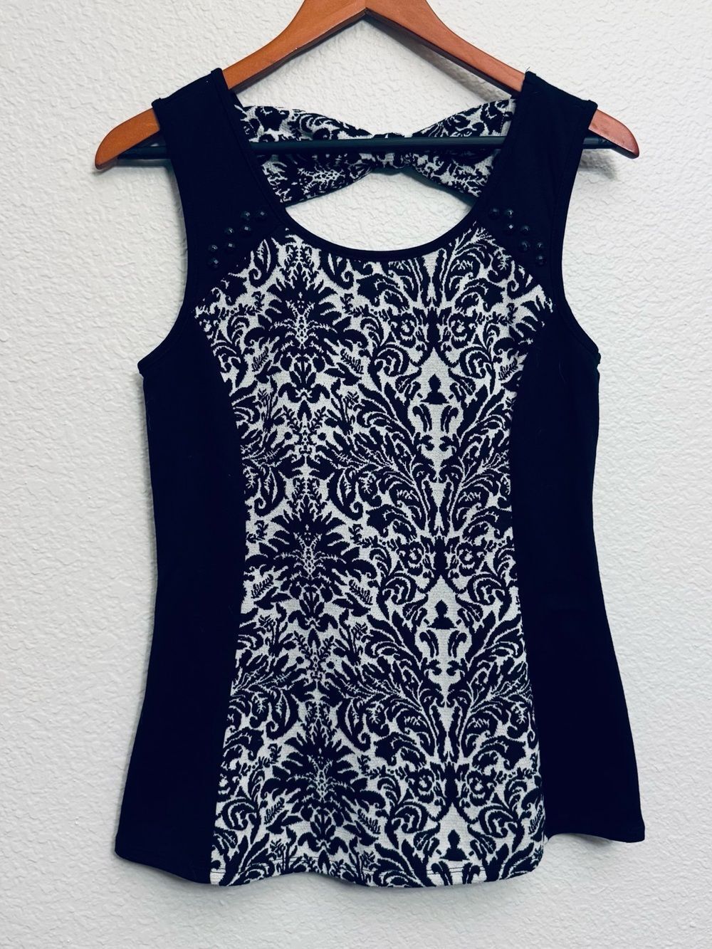 Maurice’s Black White Fitted Dress Top S